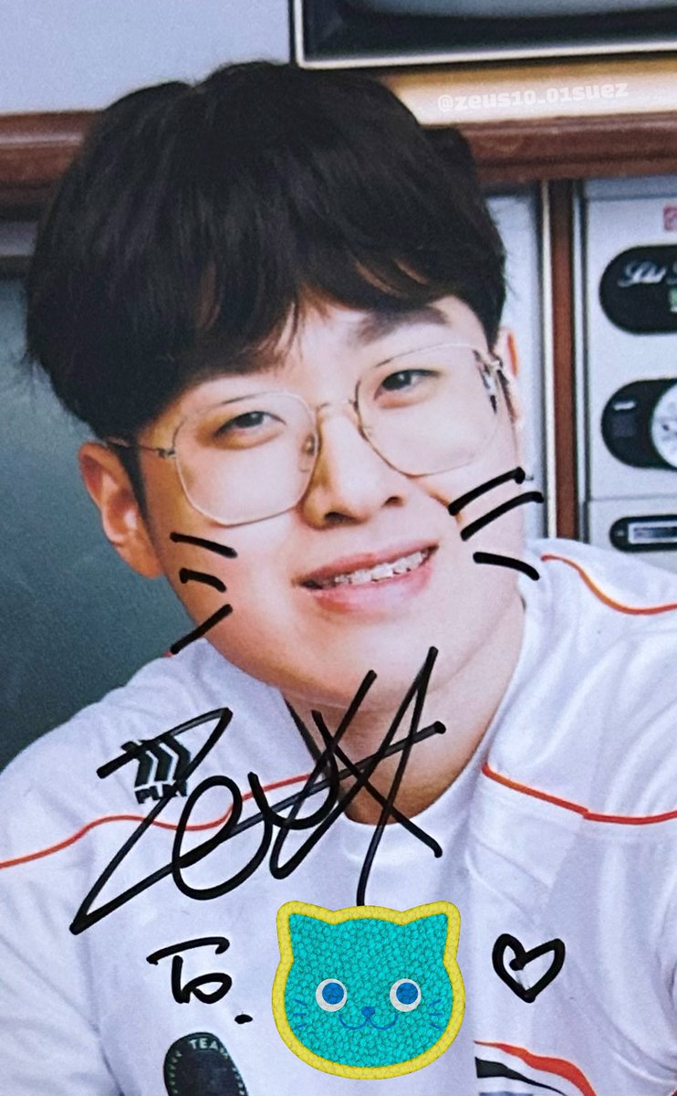 zeus10_01suez's tweet image. 실존하는 됮냥이 😸
 ㄴ 누가 수염을 팔자주름에 그려요 .. 하