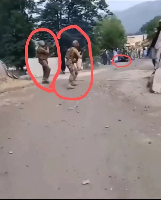 ہاں جی ! جواب دو 
یہ ملک بھی میرا، یہ فوج بھی میری؟؟
چند جرنیل برے ہیں باقی فوج اچھی؟؟

آنکھوں سے پردہ ہٹ گیا یا مزید بےگناہ پاکستانیوں کی لاشیں دیکھنا باقی ہیں؟؟