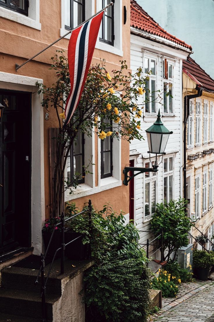 Its a new summer  day...IN
BERGEN 🇧🇻