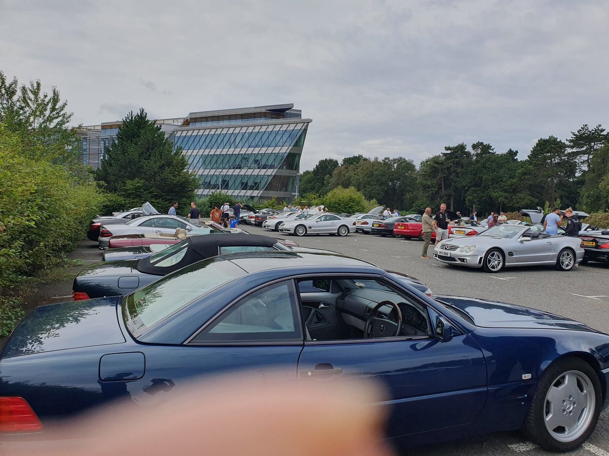 Carsnthings1's tweet image. Great Mercedes event at Brooklands! Some amazing people and cars!
#mercedesbenz #autopap  #helenwaverley #mbclub
#r129 #sl320 # #sl500 #r230