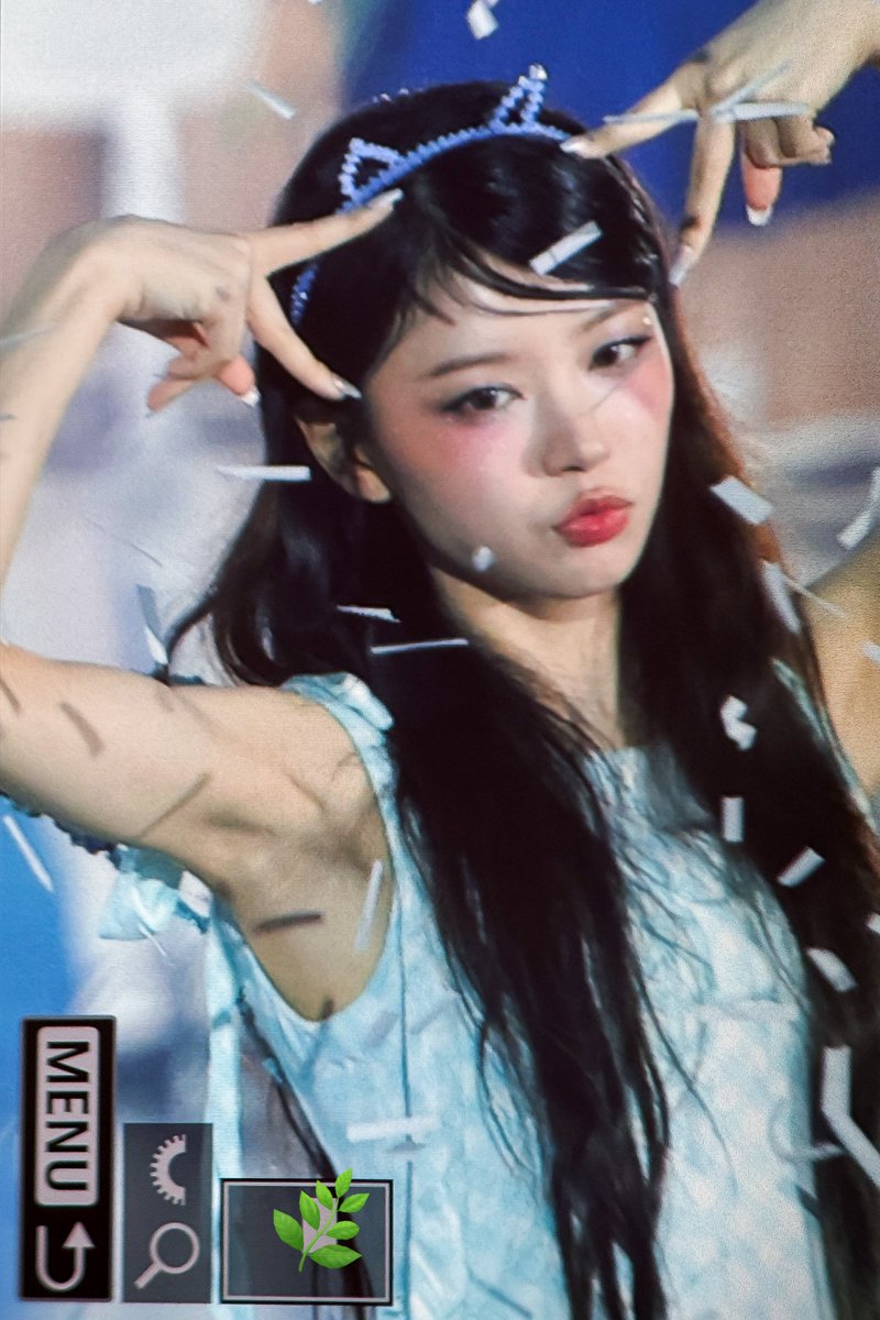 grass2e's tweet image. 250727 가요대전 썸머

카냥이 

#아일릿 #모카 
#ILLIT #MOKA