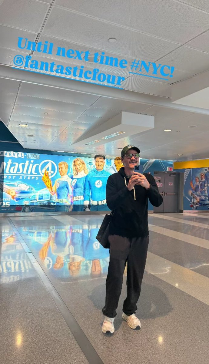 infopascalbr's tweet image. Ele está indo embora ✈️
📸| Pedro Pascal via Instagram stories (@/pascalispunk).
'Até a próxima #NYC!' 💜