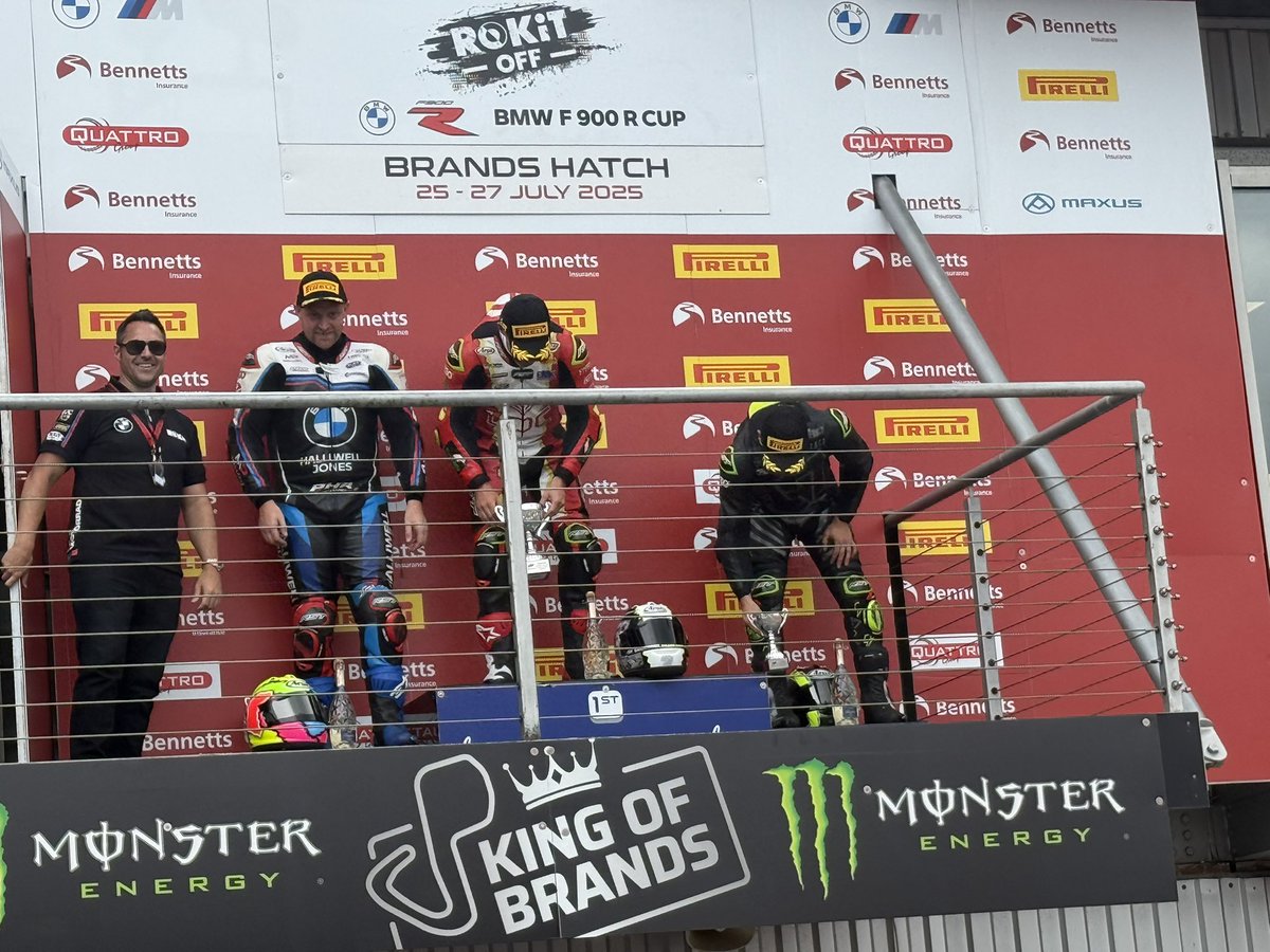 rokit's tweet image. Gary Mason presents the trophies to the three podiums of @ROKiTOFF BMW F900 cup