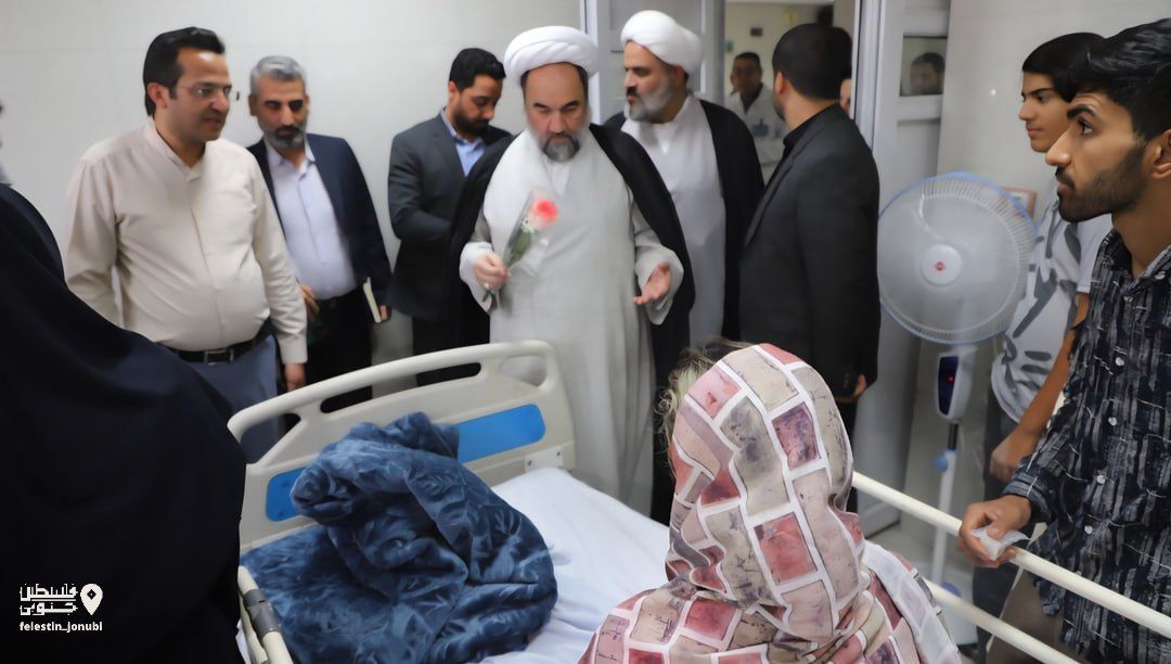 felestinjonubi's tweet image. عیادت نماینده رهبر انقلاب از مجروحان حادثهٔ زاهدان
نماینده ولیفقیه در سیستانوبلوچستان از مجروحان حادثهٔ تروریستی زاهدان عیادت کرد./ جماران