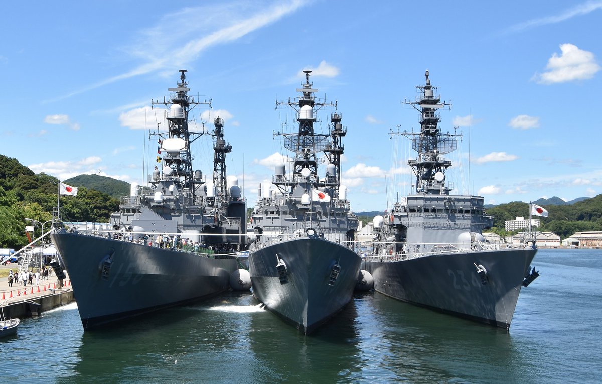kirasanmi's tweet image. 護衛艦 せとぎり
前から見るとアンテナとか装備品が違うのがよくわかる
このごちゃごちゃ感がたまらない(⑉• •⑉)❤︎
#舞鶴フリートフェスタ2025
#護衛艦せとぎり