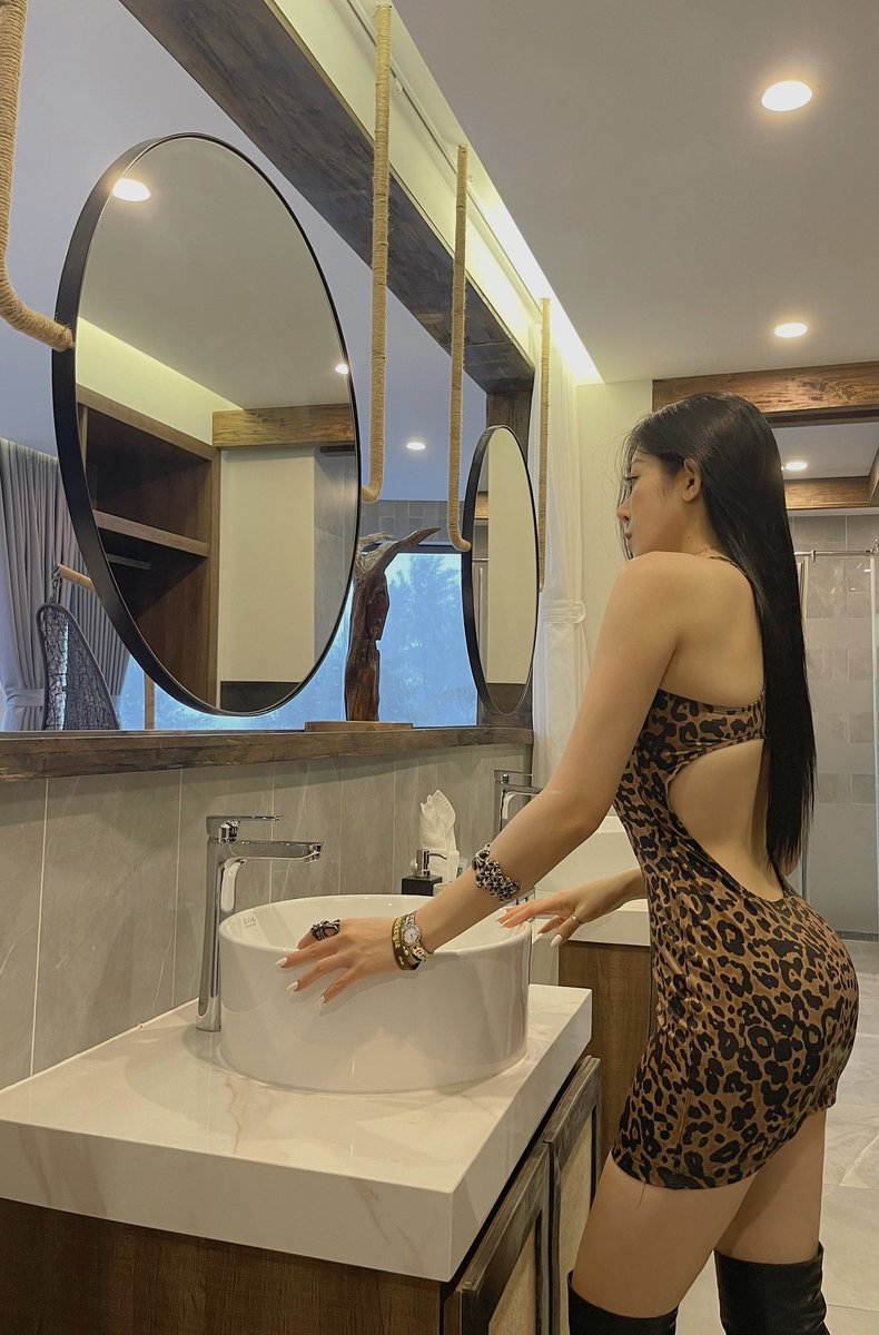 Your beauty could light up the darkest night.#dood