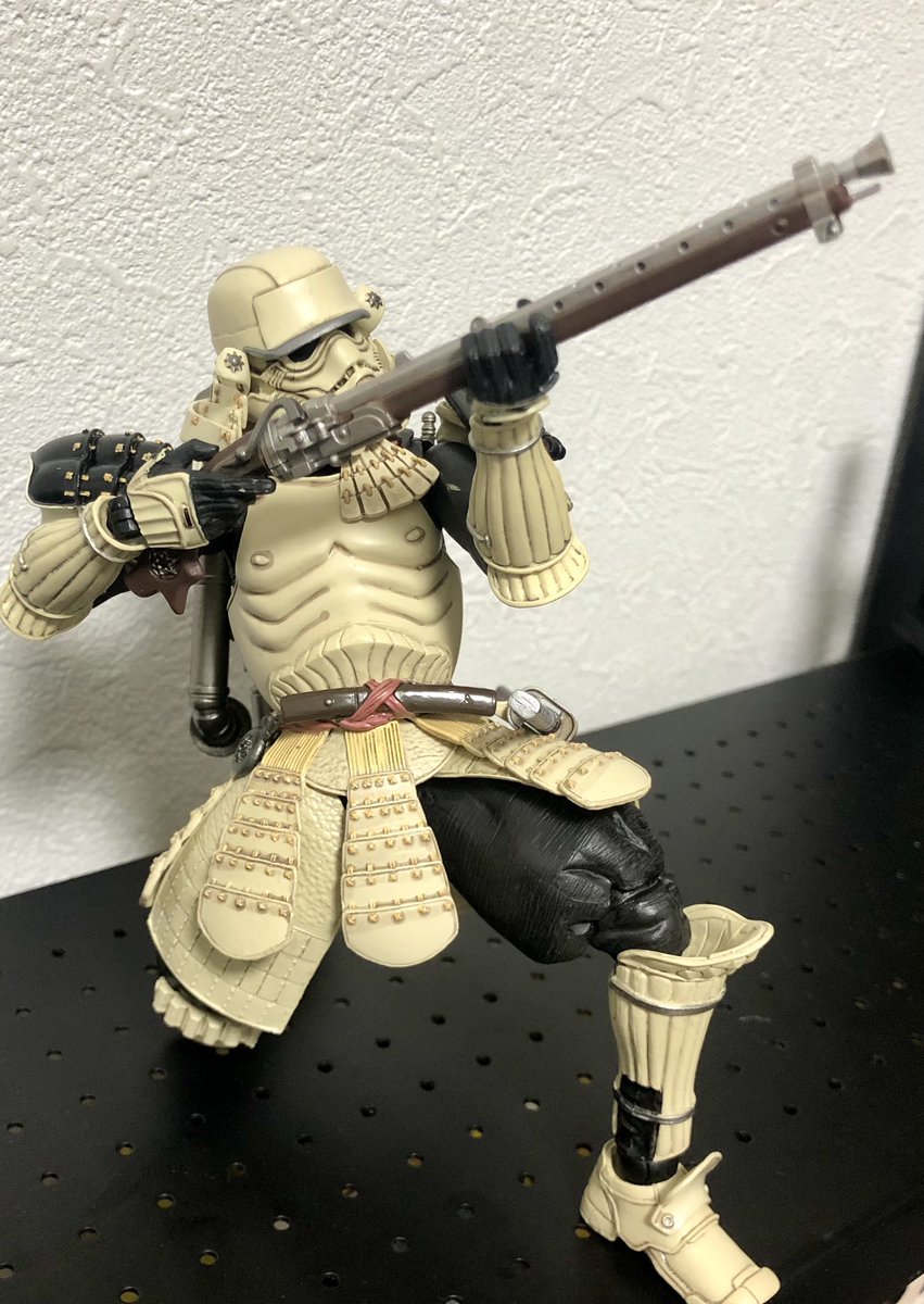 utnc22's tweet image. フィギュアはめちゃくちゃカッコいいのに、
もっと上手くオモ写ができたらいいな💦

#figuarts
#starwars