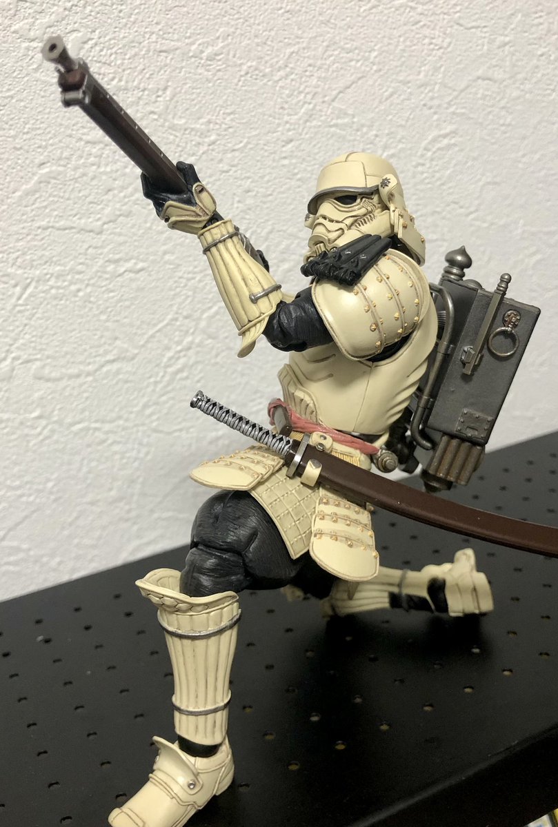 utnc22's tweet image. フィギュアはめちゃくちゃカッコいいのに、
もっと上手くオモ写ができたらいいな💦

#figuarts
#starwars