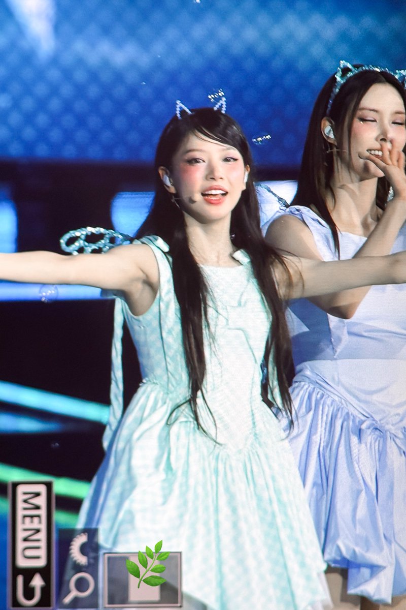 grass2e's tweet image. 250727 가요대전 썸머

나 안아 🫶🫶

#아일릿 #모카 
#ILLIT #MOKA
