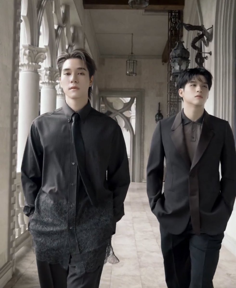 whiteedog_'s tweet image. วันแต่ง                                      วันฟ้องอย่า