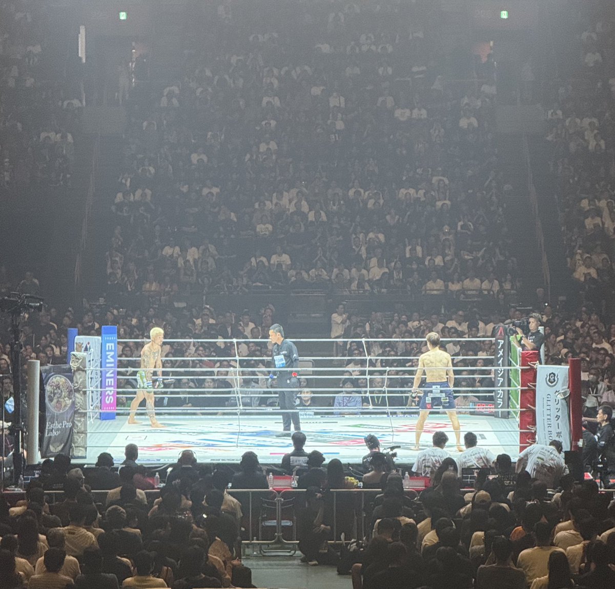 MAC_MMA_'s tweet image. 今日の席は過去1リング真正面で最高に見やすかったから満足度が高い
#超RIZIN4