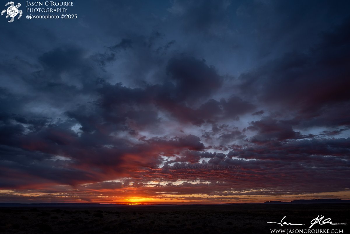 jasonophoto's tweet image. A couple of thousand miles driving around northern New Mexico over the last week, and it is moments like these that make it all worth it.
Do you prefer the predawn burn or the sunstar on the horizon?