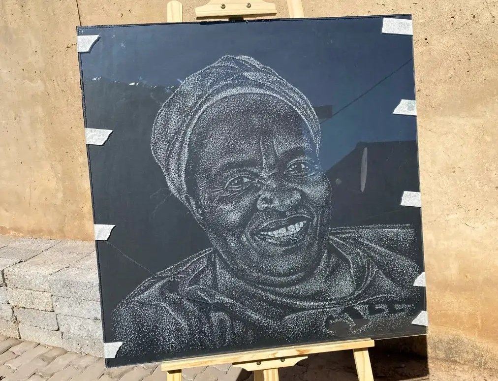 Wickymane's tweet image. Cracked glass art @ 4500 sh
30by40 cm size
Whatsapp or call me on 0746321061
Free delivery within Nairobi cbd
retweet fam🙏