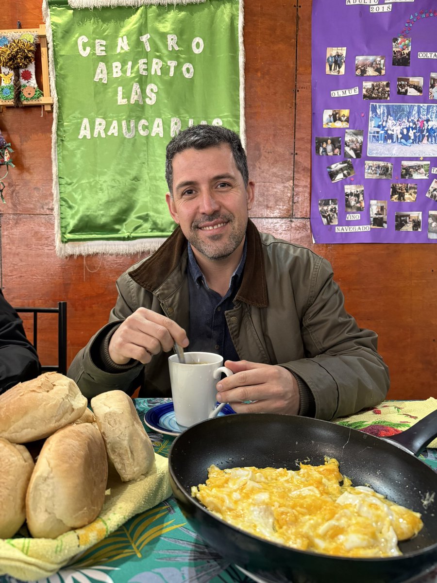 Un buen desayuno de paila de huevo 🍳 con pan amasado 🍞 para comenzar el día con energía. 

Les envío un fuerte abrazo y que tengan un gran domingo junto a sus seres queridos 💛🍀