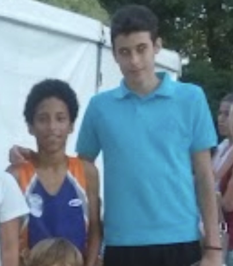 sigue enseñándome que todo es posible, gracias por hacerme tan feliz❤️
WORLD CHAMP🥇