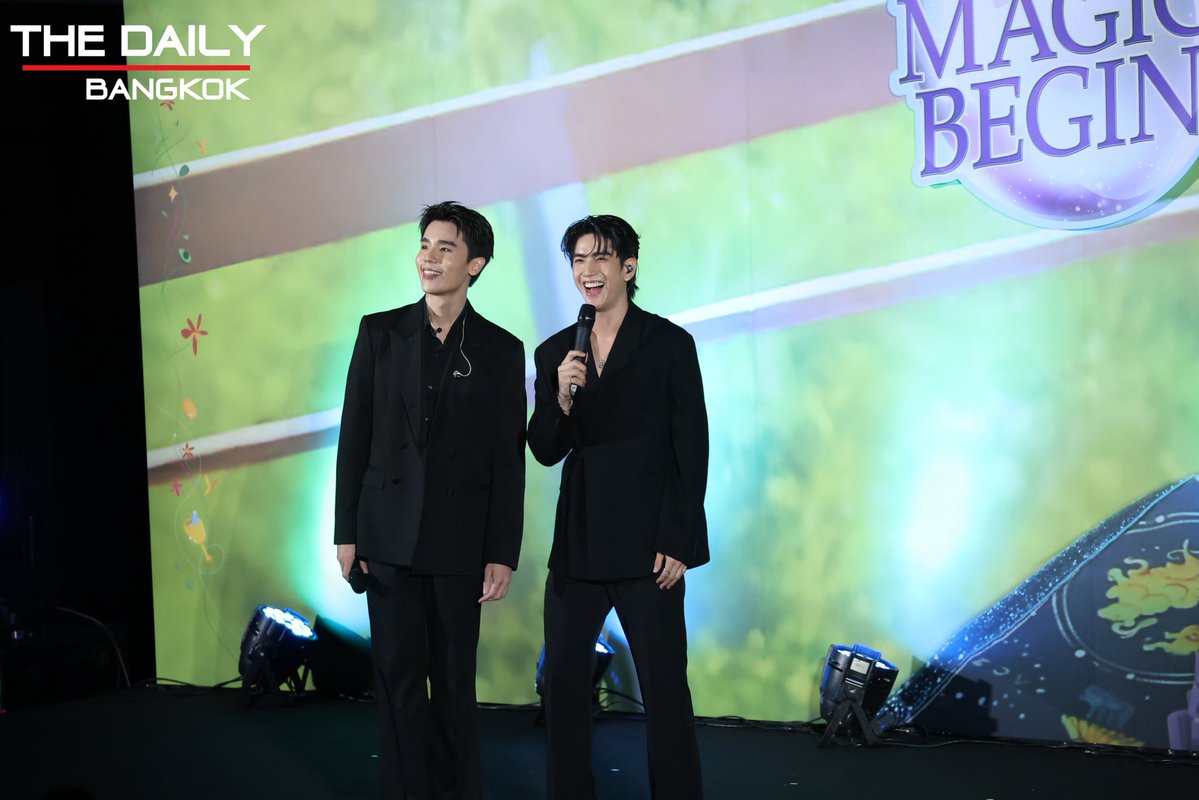 thedailybkk's tweet image. บรรยากาศ 'จิมมี่-ซี' ในงาน "ทํานายทายทัพ Let the Magic Begin"
#MyMagicProphecyEP1
#ทำนายทายทัพ
#jimmyyjp #sea_tawinan
#jimmysea #จิมมี่ซี