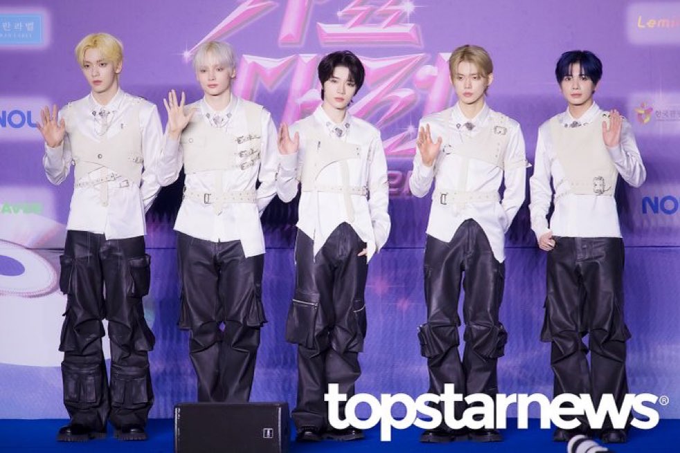 richgyu's tweet image. they all look so handsome with these fits