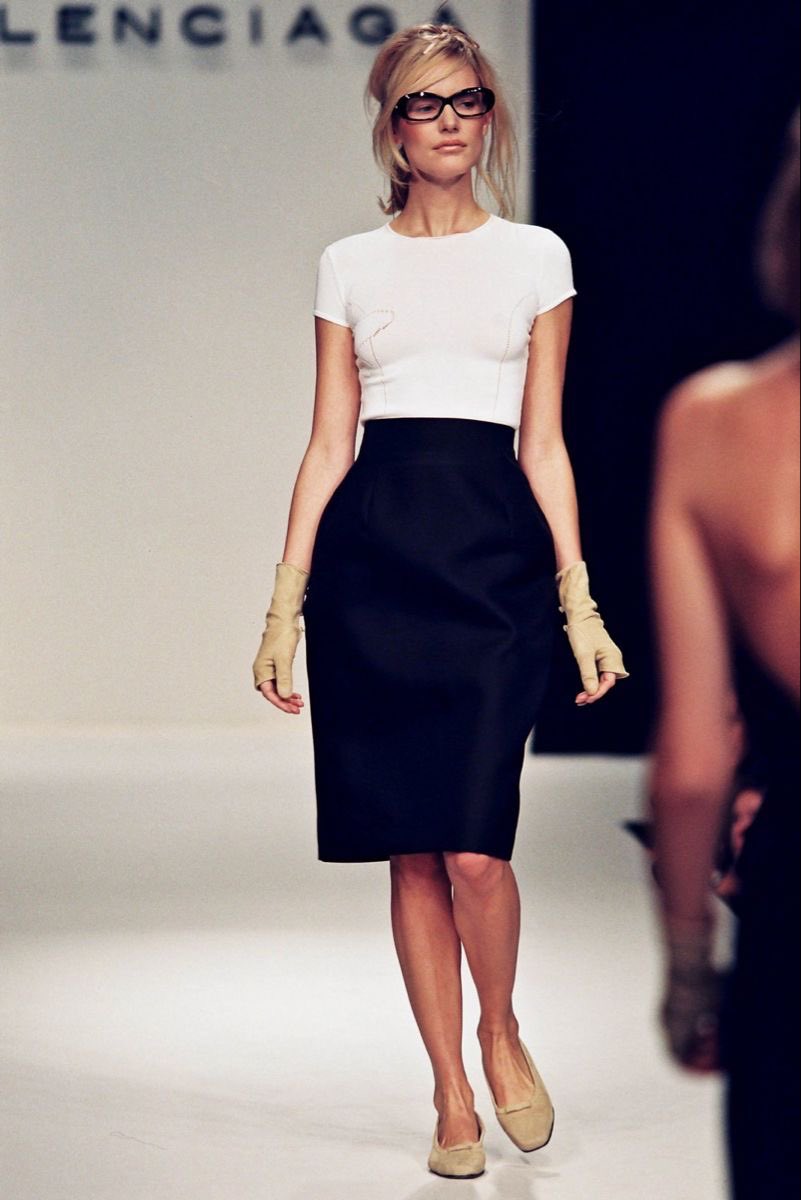 churchofysl's tweet image. i often find myself returning to this look from balenciaga ss1996 rtw by josephus thimister. the silhouette of this skirt is utterly divine and i love a pair of statement glasses.