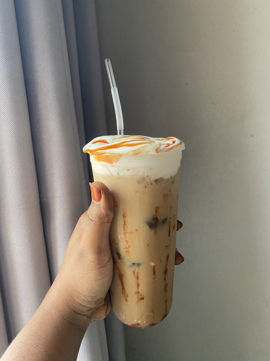 attu__x's tweet image. Long time no iced latteeeeeee
This time with a vanilla cold foam!๐คค๐คค