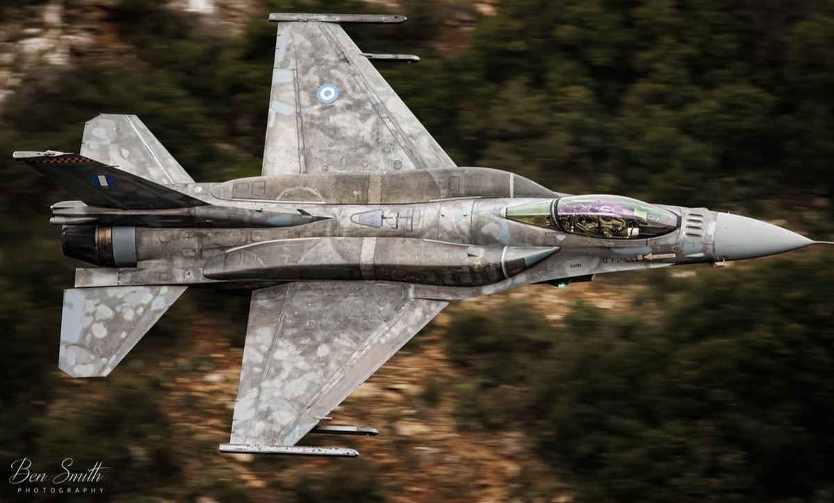 itsnoahd's tweet image. Goood morning! Its belgium grand prix day 馃挭
Enjoy this f-16 with sexy cfts