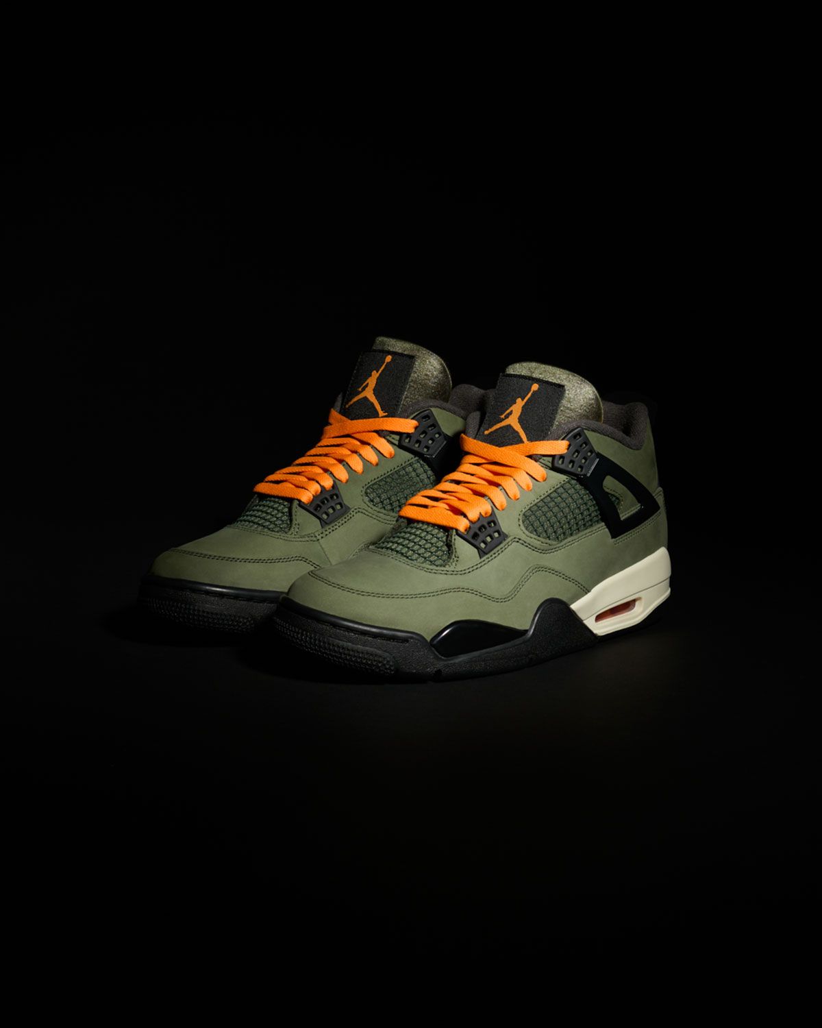 UNDEFEATED × Nike Air Jordan 4 Retro 27 Jordan 4 Retro 2005 Undefeated for Sale | Authenticity