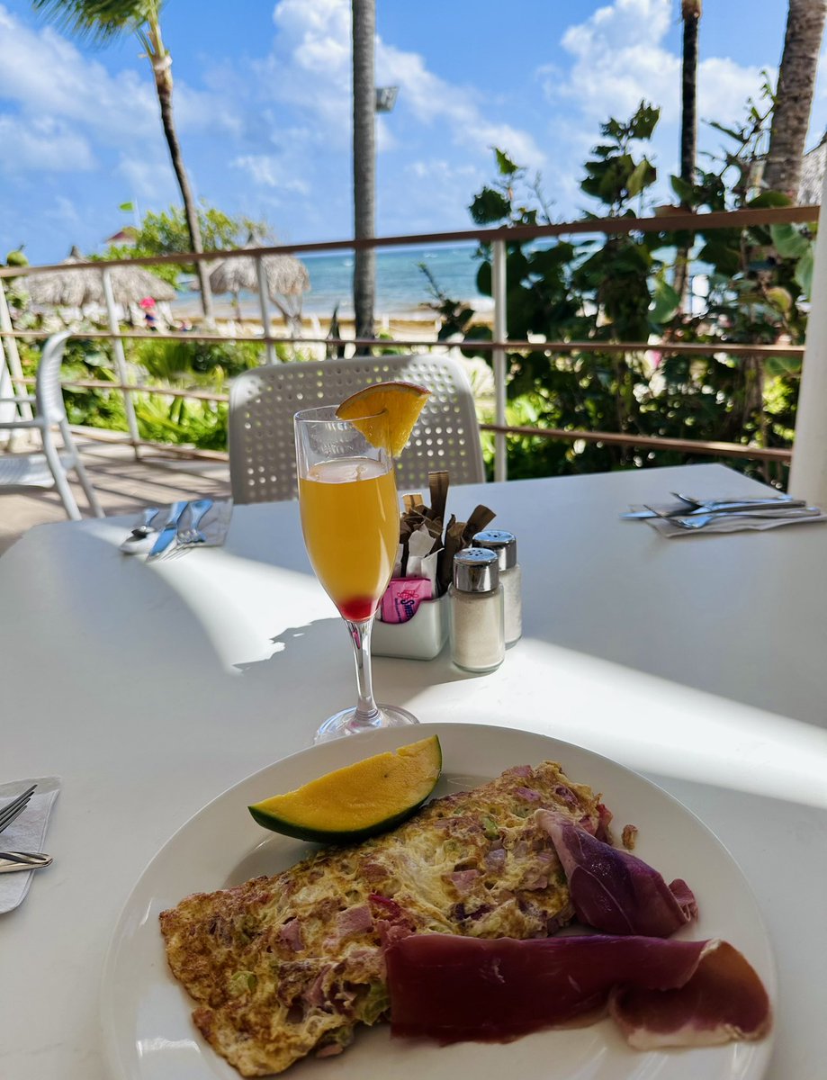 anathemarketer's tweet image. Good morning from Punta Cana 🇩🇴