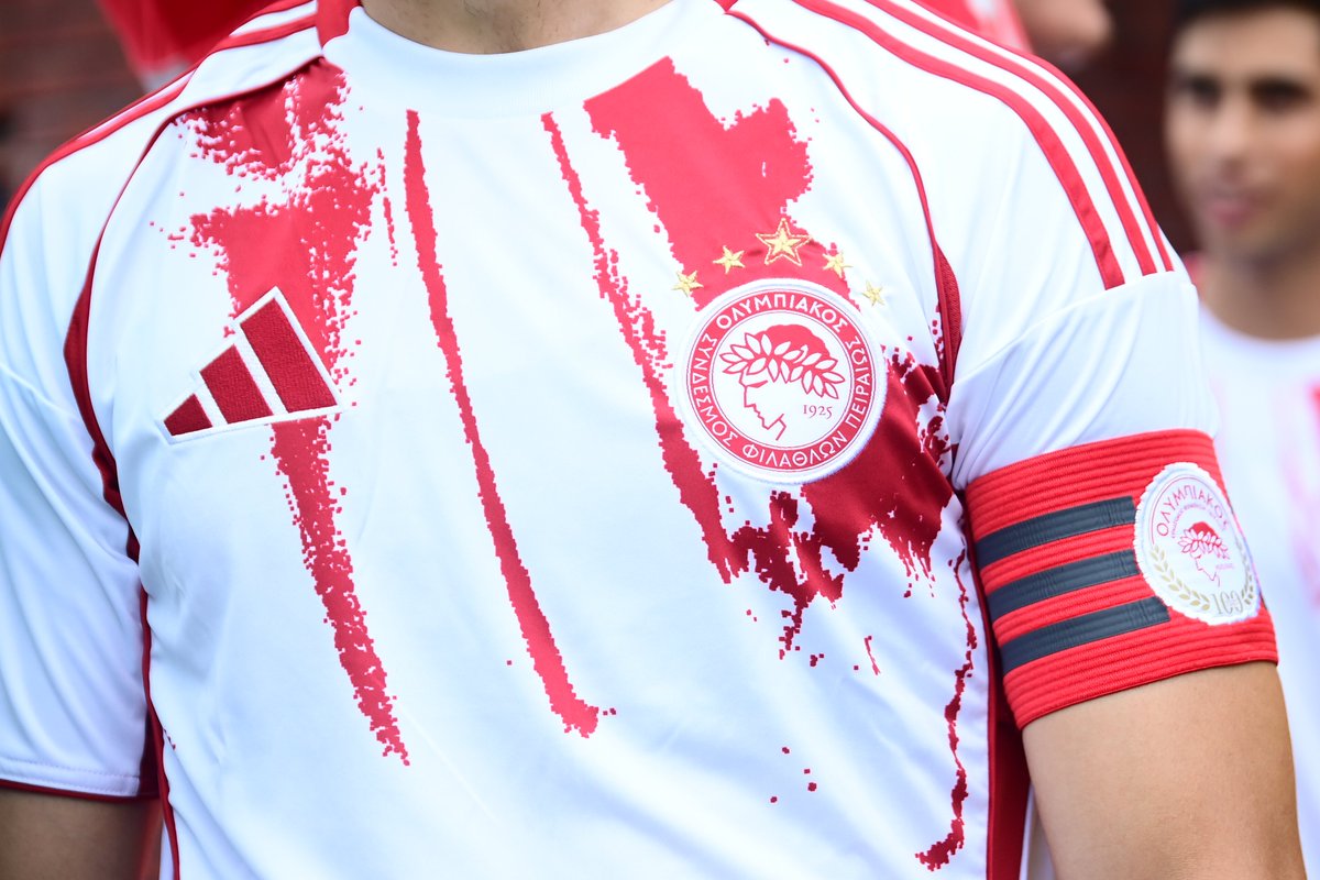 😍 Ντεμπούτο για την 2η εμφάνισή μας για τη σεζόν 𝟐𝟎𝟐𝟓/𝟐𝟔!

#Olympiacos #Jersey