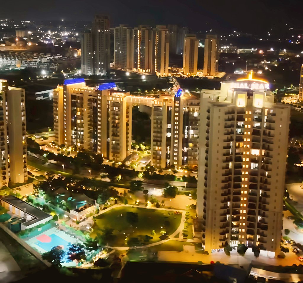 Lucknow Skyline 😍 

Soaring Higher 🔥