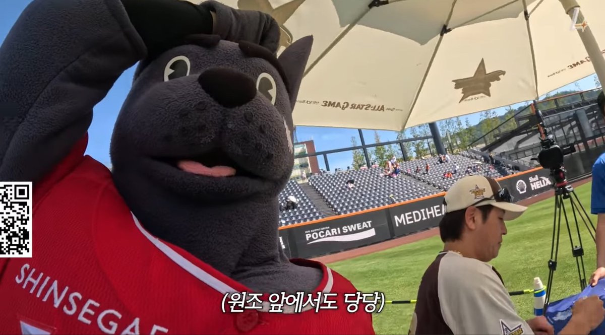 getbluegoya's tweet image. 옆집개가 미노한테 겨알코드 하고감
