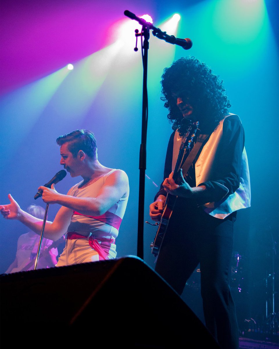 💿 #IsThisTheWorldWeCreated? 💿

Written by Freddie Mercury and Brian May in Munich, taking around two days to evolve.

Mercury wrote the majority of the lyrics, inspired by news articles of the famine in Africa, whilst May came up with the chords.

<a href="/OIQFC/">Queen Fan Club</a> #Queen #LiveAid