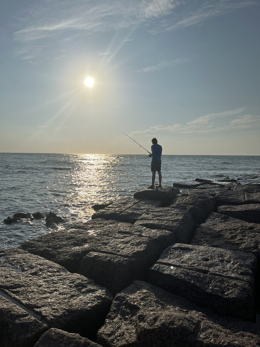 BigMakeKB's tweet image. Went fishing on the Texas Coast, and caught many, many fish.