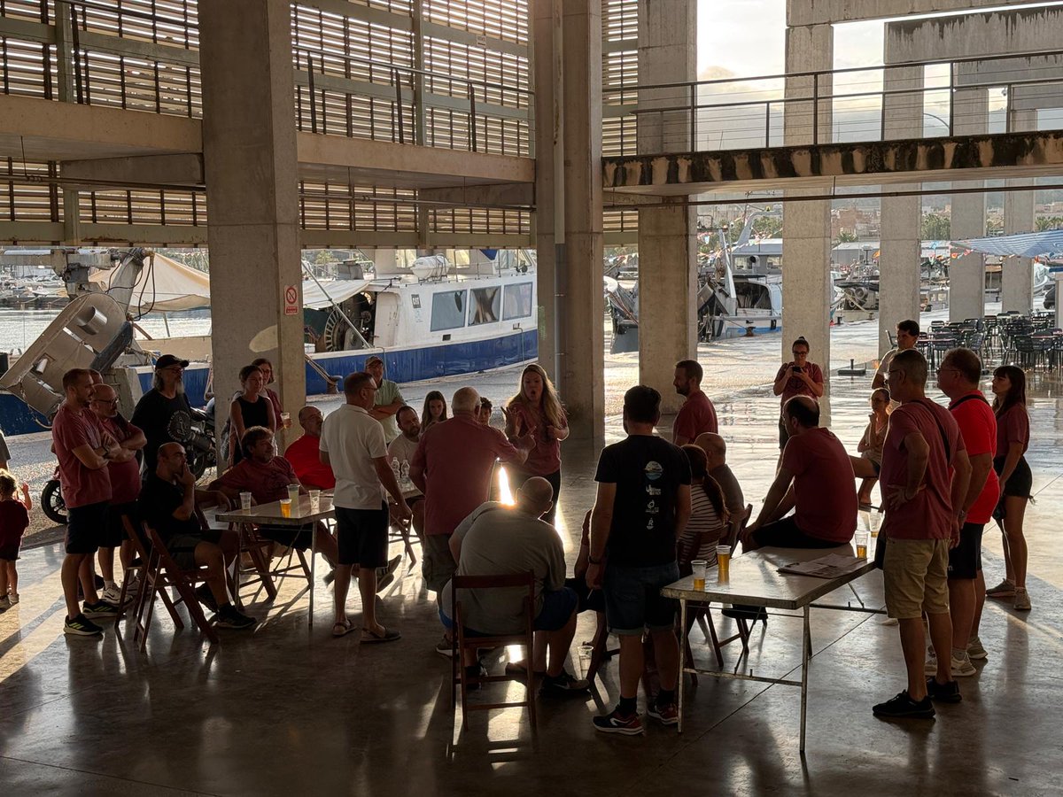 🏴‍☠️#42campionatdemorradefestes
📅 Juliol'25
2️⃣0️⃣ parelles, nivell i passió!

🏆Eva&amp;Carroca campions: Eva...1a dona q guanya #campionatdemorra #LaRàpita! Un pas + per a la #morra femenina!
🥈Cata&amp;Malic
🥉Gerard&amp;Mayan
🏅Rafa&amp;Tito
#murra #mourra #murrae <a href="/fedejoctradicio/">F. C. J. E. D. T.</a> <a href="/ajlarapita/">Ajuntament de la Ràpita</a>