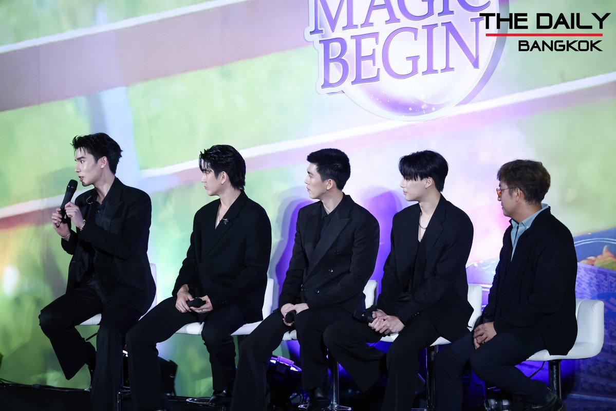 thedailybkk's tweet image. 'จิมมี่-ซี-เซฟ-ฟรัง' พร้อมดูซีรี่ส์ตอนแรก ในงาน "ทํานายทายทัพ Let the Magic Begin"
#MyMagicProphecyEP1
#ทำนายทายทัพ
#jimmyyjp #sea_tawinan
#jimmysea #จิมมี่ซี
#savesaisawat #francnrp