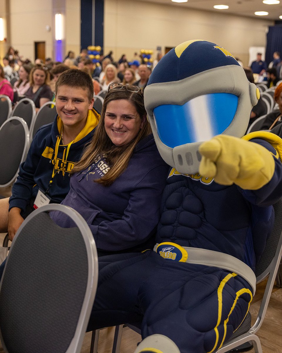 UToledo's tweet image. Celebrating all the amazing parents who support our students every step of the way. Happy National Parents Day! 🚀