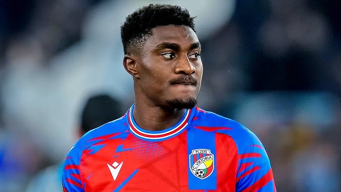 AntonioMango4's tweet image. Interetsed to see how Rafiu Durosinmi (22) comes back after a knee surgery.
Potential is clear, 32 G/A in 31 Starts for Viktoria Plzen.
6,4 Foot mobile striker, surpringly good technically and excellent box-presence.
If Newcastle are looking for a under-value project, risk it.