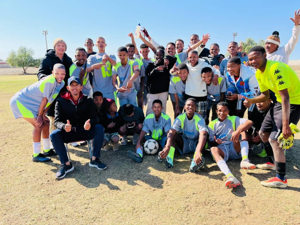 FootyNamibia's tweet image. 🏆Namibian Striker FC promoted to HARDAP 2nd Division after winning Rehoboth 3rd Division
Stream.
Congratulations strikers 😎.
#footynamibia