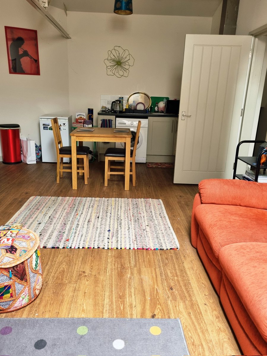 I call Sainsburys over the road,my one-stop shop,it has an instore Argos,who today delivered my
new table/chairs,they fit nicely in my small open-plan flat,
It was all flatpack🙆‍♀️
so an upstairs neighbour kindly put it all together for me😊