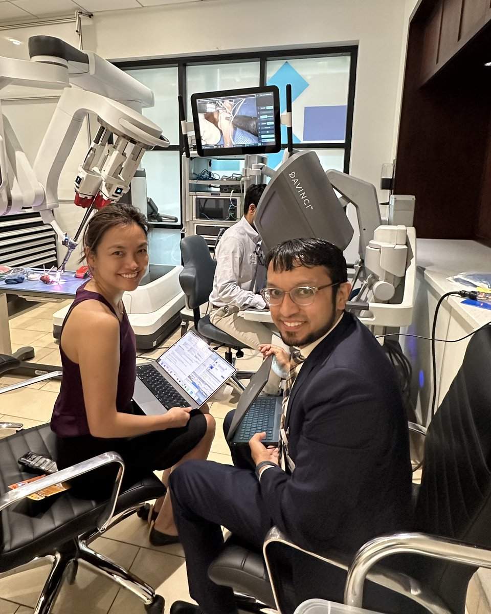 Day 2 continues with an incredible redo SP UPJ repair with crossing vessels by <a href="/mdstifelman/">Michael Stifelman</a>. Followed by more SP surgery pearls—highlighting the advantages of the trans-V approach and various types of procedures that can be done. Capped off with hands-on SP training. <a href="/HUMCUrology/">HackensackUMC Department of Urology</a>