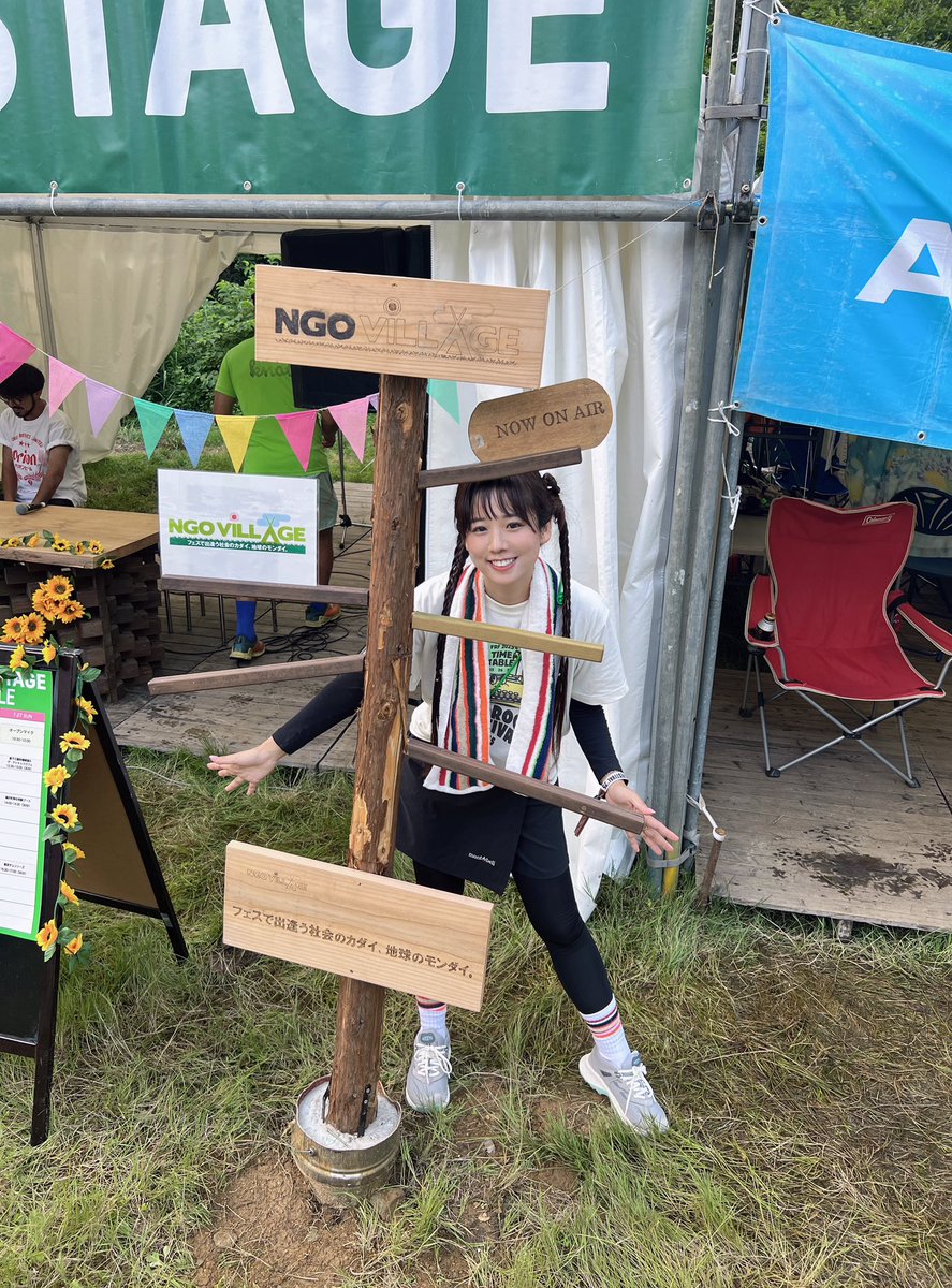 kaminlovesong's tweet photo. FUJI ROCK FESTIVAL'25💚🧡
３日間完走🏃

NGOヴィレッジにて
#国産木材ウクレレプロジェクト 出展🌳

今年はフジロックの森・苗場産の杉を使ったウクレレが初お披露目🪵

自分の研究のインタビューもでき、
音楽に触れながら社会問題にアプローチすることの意味を考える大切な時間になりました。

ありがとうございました🌻
