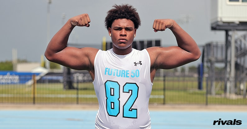 Corey_Bender's tweet image. Florida is firmly in the mix for numerous 2027 5-star prospects.
That includes the No. 1-ranked prospects at quarterback, offensive tackle and tight end.
BREAKDOWN: on3.com/teams/florida-… (On3+)