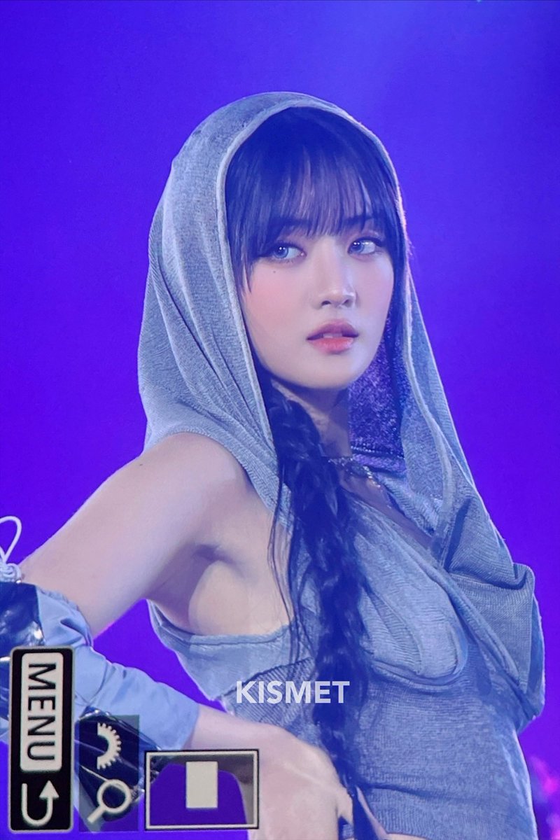 KISMET_MN's tweet image. 250727 무대천재 민니 오늘도 수고했어🥰🖤
#IDLE  #아이들 #민니 #MINNIE #มินนี่ #ミンニ