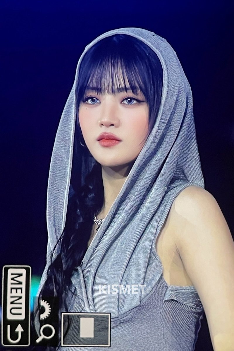 KISMET_MN's tweet image. 250727 무대천재 민니 오늘도 수고했어🥰🖤
#IDLE  #아이들 #민니 #MINNIE #มินนี่ #ミンニ