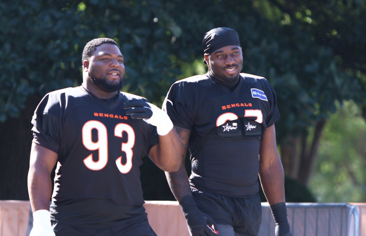 Ben_Baby's tweet image. Bengals rookie Shemar Stewart (right) walking out for his first ever practice with the team since being drafted in April.