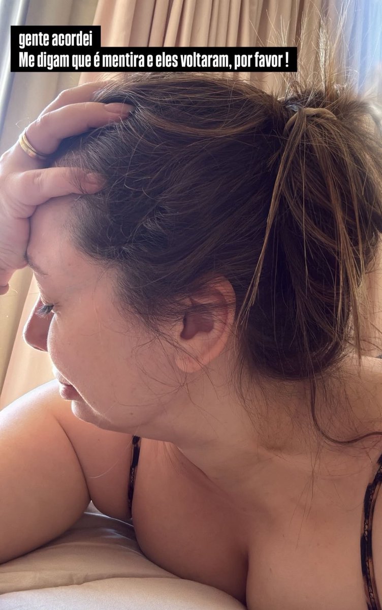 jennypcharts's tweet image. 💔 | @jennyprioli had a tough night after finding out about the breakup of influencers Carlinhos Maia and Lucas Guimarães.