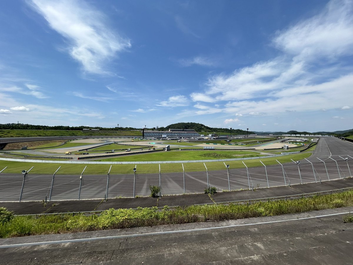 cr2_ima's tweet photo. @masa_accord09 ５型が６台、１型が1台いました。
(一般駐車場に５型もう１台)
マサくん来て欲しかったなぁ🥹 https://t.co/fH5q73YyMn