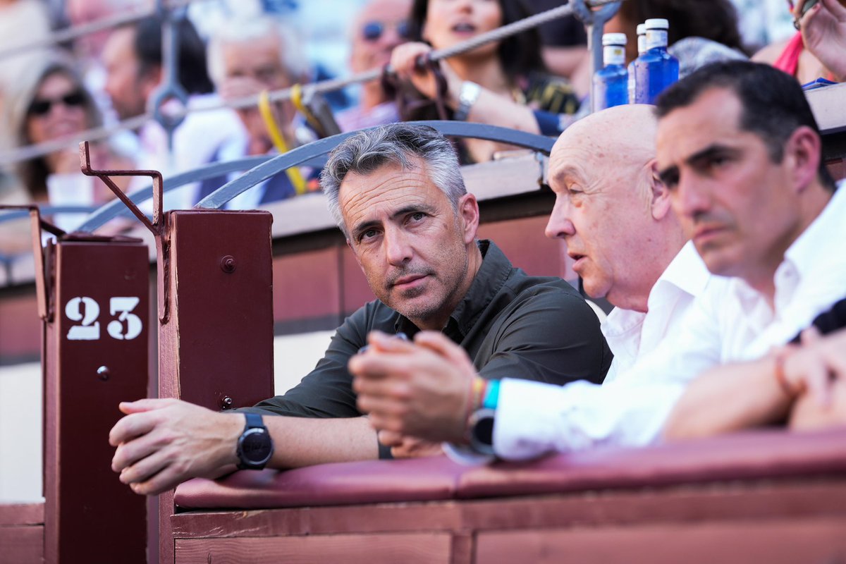 Cosechando Madrid (@cosechandomad) on Twitter photo DE ACTUALIDAD|
Finaliza ‘Cénate Las Ventas’ con magníficos datos: más de 50.000 personas han disfrutado en <a href="/LasVentas/">Plaza de Las Ventas</a> de su afición y de los productos de <a href="/MadridCalidad/">M Producto Certificado</a> con los <a href="/VinosdeMadridDO/">Vinos de Madrid CRDO</a> como protagonistas.
El consejero <a href="/CarlosNovilloPi/">Carlos Novillo Piris</a> ha hecho balance de este evento. DE ACTUALIDAD|
Finaliza ‘Cénate Las Ventas’ con magníficos datos: más de 50.000 personas han disfrutado en <a href="/LasVentas/">Plaza de Las Ventas</a> de su afición y de los productos de <a href="/MadridCalidad/">M Producto Certificado</a> con los <a href="/VinosdeMadridDO/">Vinos de Madrid CRDO</a> como protagonistas.
El consejero <a href="/CarlosNovilloPi/">Carlos Novillo Piris</a> ha hecho balance de este evento.