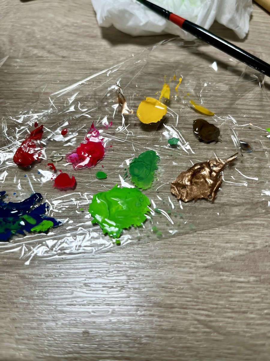 kappacooooo's tweet image. [作業日報]
\🏝️2025/7/29🍖発売までのリアル🌺/
7/27(日)23:05

書店さま用ミニ色紙描いています。
パレット洗うのめんどくさいので、
サランラップで代用
 #かっぱ子作業日報