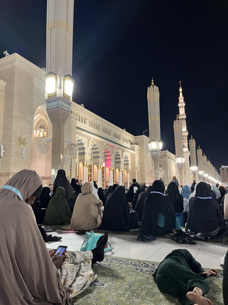 Schwifftyy's tweet image. First time in Medina - truly in awe