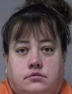 TheAnimalRescue's tweet image. Woman arrested and charged after shooting a dog in the head with a crossbow: bit.ly/4kxwjnu