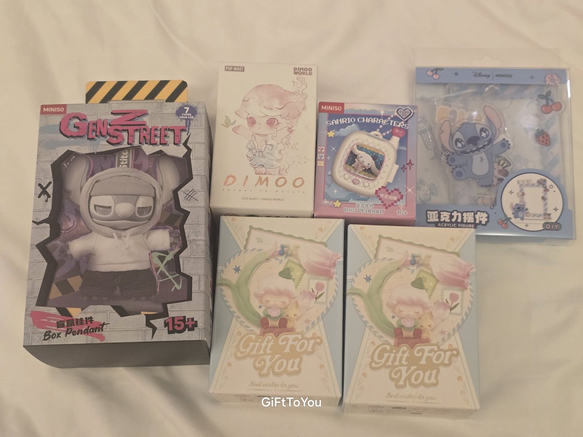 GiFtToYou1's tweet image. ไปดิสนี่ไม่ซื้อไรนอกจากของกิน แจ่พอผ่านตู้ pop mart กับ miniso ซื้อมาเฉย